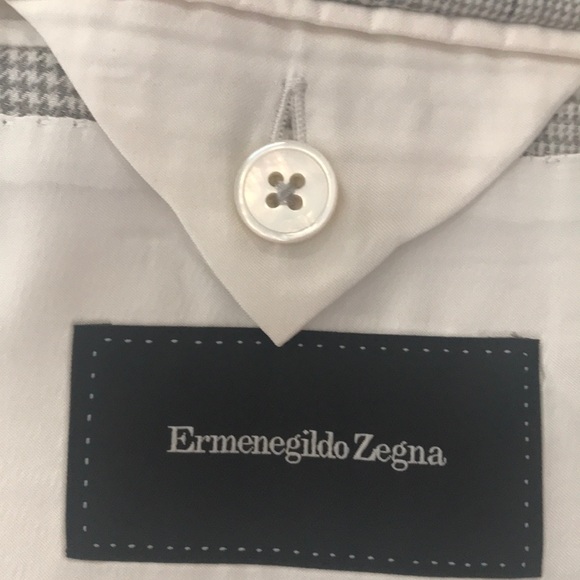 Blazer - Picture 3 of 6